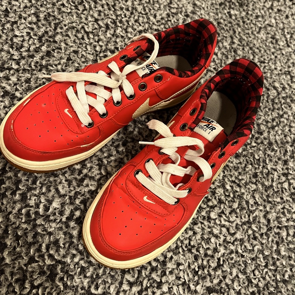 Women's Shoes, Nike Air - Red, Size 8, Used, Plaid Red and Black Inside